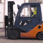 Гайковерт аккумуляторный ударный бесщеточный Зубр GB-250 20В 2Ач Li-Ion 2 АКБ и ЗУ (GB-250-22) — изображение 3